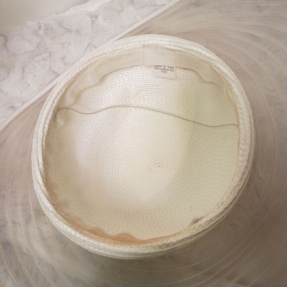 Hat   - Picture 8 of 9